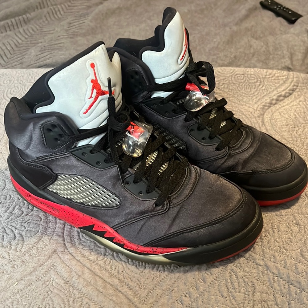 Retro Jordan SATIN BRED 5s black and red size 10